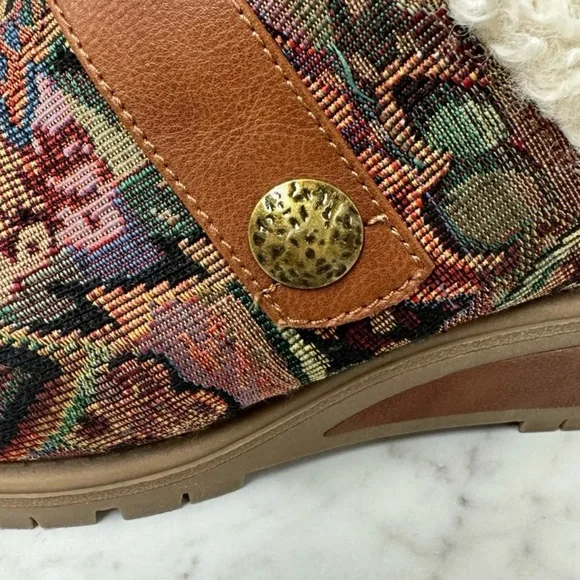 Muk Luks Tapestry Clogs - Size 11 - Picture 14 of 14
